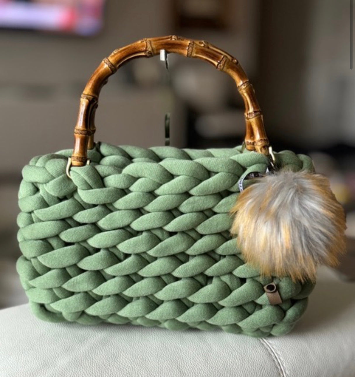 October 15: Chunky Knit Handbag Workshop